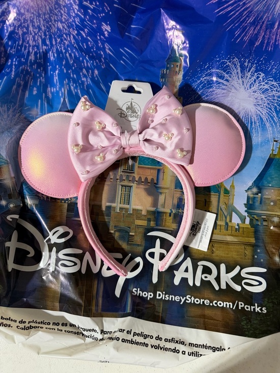 Disney Parks pearl pink Loungefly Pink Minnie Mouse Sequined Crossbody Bag